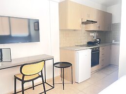 Phaedrus Living: Hoopoe Residencies 011