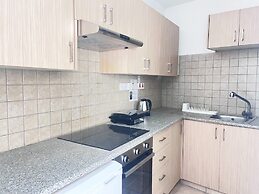 Phaedrus Living: Hoopoe Residencies 011