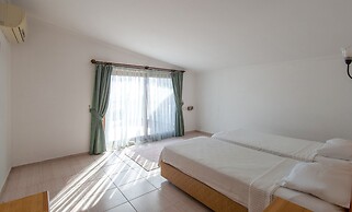 Sea View Villa - Private Pool- 7 min to Beach