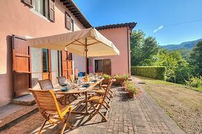 Comfortable Home Romeo Among Greenery