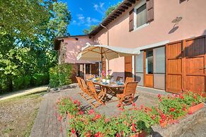 Comfortable Home Romeo Among Greenery