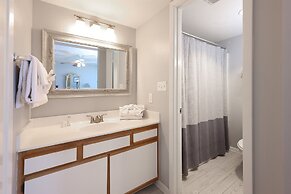 Phoenix Iv 4071 3 Bedroom Condo