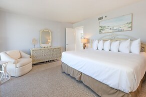 Phoenix Iv 4071 3 Bedroom Condo