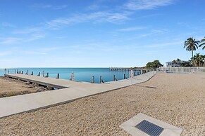 Islamorada Home, Ocean Views, Playroom, Near Tiki Bar, Pool, And Boat 