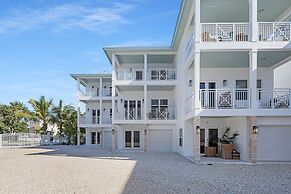 Islamorada Home, Ocean Views, Playroom, Near Tiki Bar, Pool, And Boat 