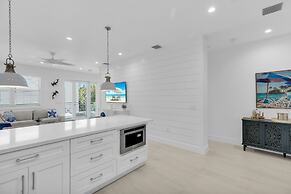 Islamorada Home, Ocean Views, Playroom, Near Tiki Bar, Pool, And Boat 