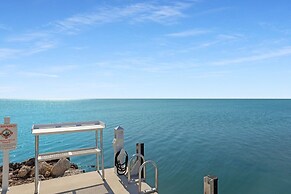 Islamorada Home, Ocean Views, Playroom, Near Tiki Bar, Pool, And Boat 