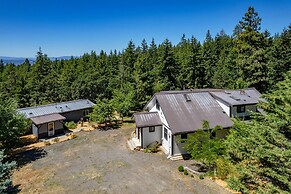 Orchard Haven Combo 6 Bedroom Home by RedAwning