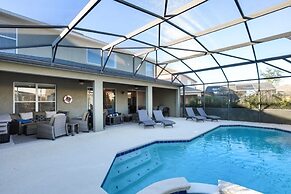 6 Bedroom Disney Home Lanai, Screened Pool & Spa 6 Villa by RedAwning