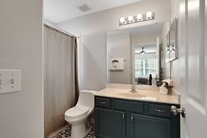 6 Bedroom Disney Home Lanai, Screened Pool & Spa 6 Villa by RedAwning