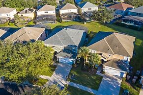 6 Bedroom Disney Home Lanai, Screened Pool & Spa 6 Villa by RedAwning