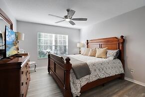 6 Bedroom Disney Home Lanai, Screened Pool & Spa 6 Villa by RedAwning