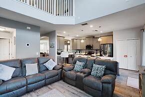 6 Bedroom Disney Home Lanai, Screened Pool & Spa 6 Villa by RedAwning