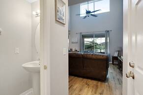 6 Bedroom Disney Home Lanai, Screened Pool & Spa 6 Villa by RedAwning