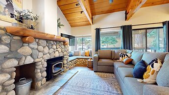 Bigwood #45 2 Bedroom Condo by RedAwning