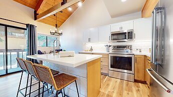 Bigwood #45 2 Bedroom Condo by RedAwning