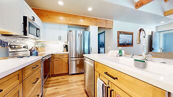 Bigwood #45 2 Bedroom Condo by RedAwning