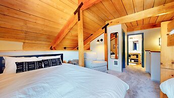 Bigwood #45 2 Bedroom Condo by RedAwning