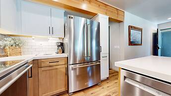 Bigwood #45 2 Bedroom Condo by RedAwning