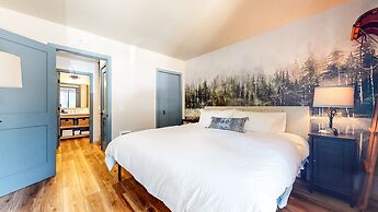 Bigwood #45 2 Bedroom Condo by RedAwning