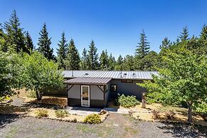 Orchard Haven Guest House 2 Bedroom Home by RedAwning