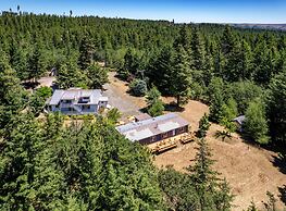 Orchard Haven Guest House 2 Bedroom Home by RedAwning