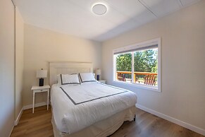 Orchard Haven Guest House 2 Bedroom Home by RedAwning