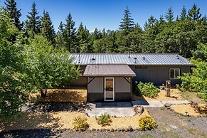 Orchard Haven Guest House 2 Bedroom Home by RedAwning