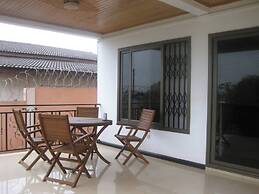 Room-ghouse Room D Ideal For Friends fam