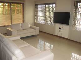 Room-ghouse Room D Ideal For Friends fam