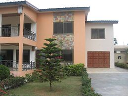 Room-ghouse Room B Ideal For Friends fam