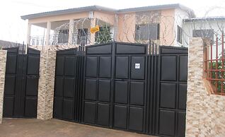 Room-ghouse Room B Ideal For Friends fam