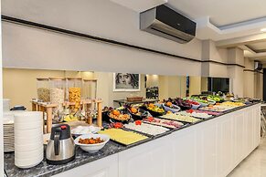 Roys Hotel & Suites