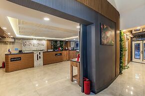 Roys Hotel & Suites