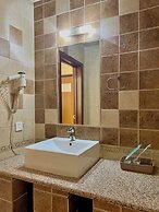 Kharaa Hotel & Restaurant