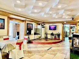 Kharaa Hotel & Restaurant