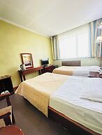 Kharaa Hotel & Restaurant