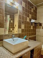 Kharaa Hotel & Restaurant