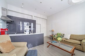 Prime Location - Stylish Apartment