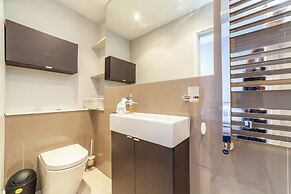 Prime Location - Stylish Apartment