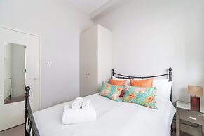 Prime Location - Stylish Apartment