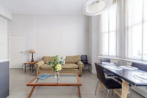 Prime Location - Stylish Apartment