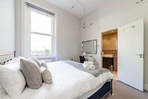 Prime Location - Stylish Apartment