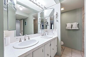 Close to Complex Amenities - Ground Floor - Nice Unit - Vrkcv