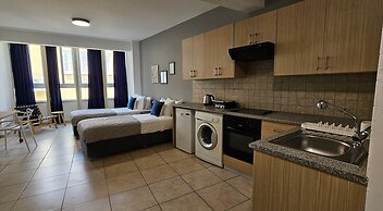 Phaedrus Living: Hoopoe Residencies 105