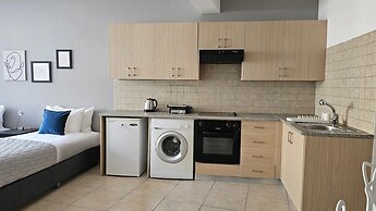 Phaedrus Living: Hoopoe Residencies 105