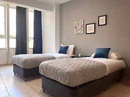 Phaedrus Living: Hoopoe Residencies 105