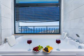 Lux Villa With Jacuzzi Inf Pool - All Rooms w AC