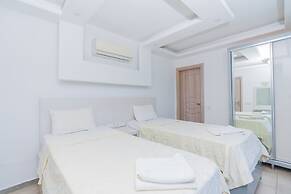 Lux Villa With Jacuzzi Inf Pool - All Rooms w AC