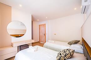 Lux Villa With Inf Pool Jacuzzi - All Rooms w AC